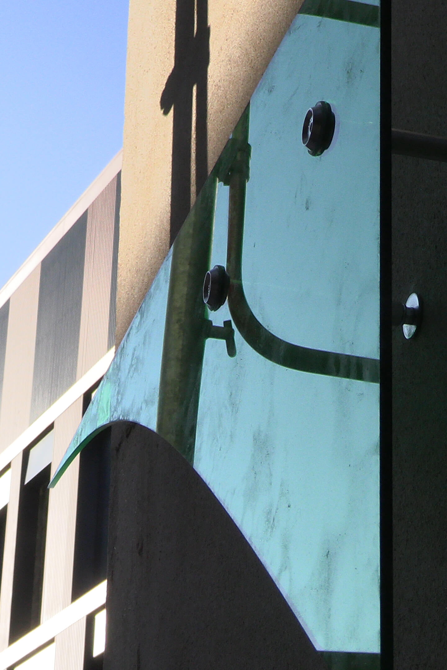 Montaż instalacji artystycznej, fot. Łukasz Piernikowski