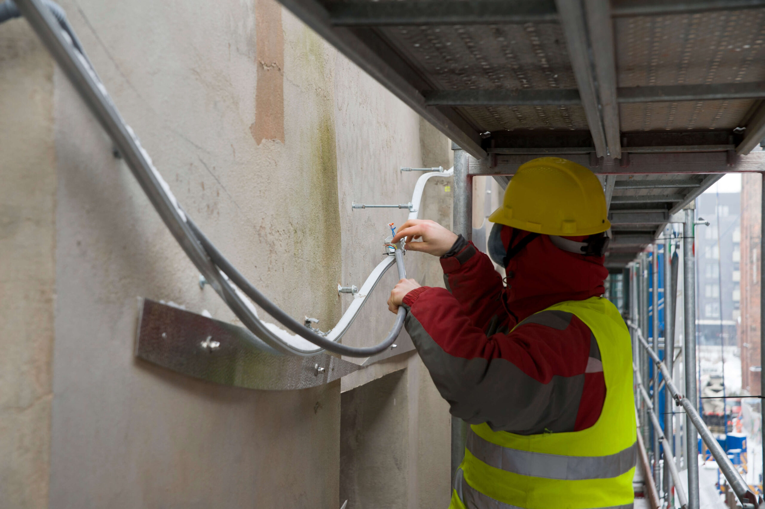 Montaż instalacji artystycznej, fot. Łukasz Piernikowski